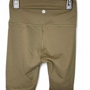 Khaki green Lululemon Align high-rise biker shorts, nulu, size 4‎